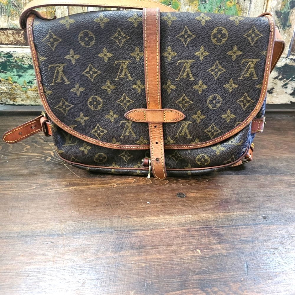 Louis Vuitton PM Saumur 30 vintage monogram crossbody